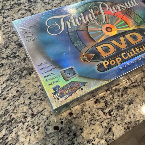 Parker Brothers Trivial Pursuit DVD Pop Culture Adult Board Game New Sealed - Picture 2 of 4